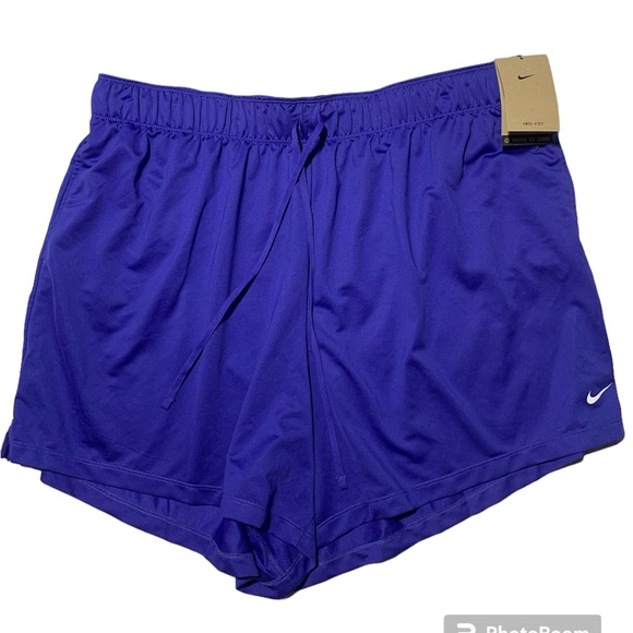 NWT Nike Women’s Dri Fit Training Shorts - Picture 1 of 4